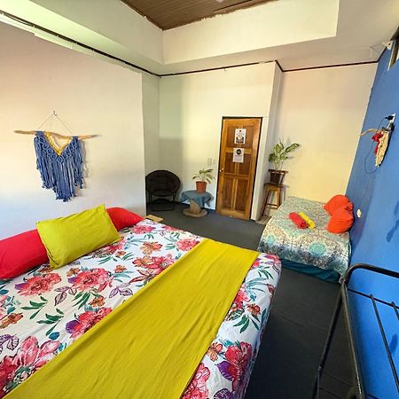 Passifloras Hostel Quepos Extérieur photo