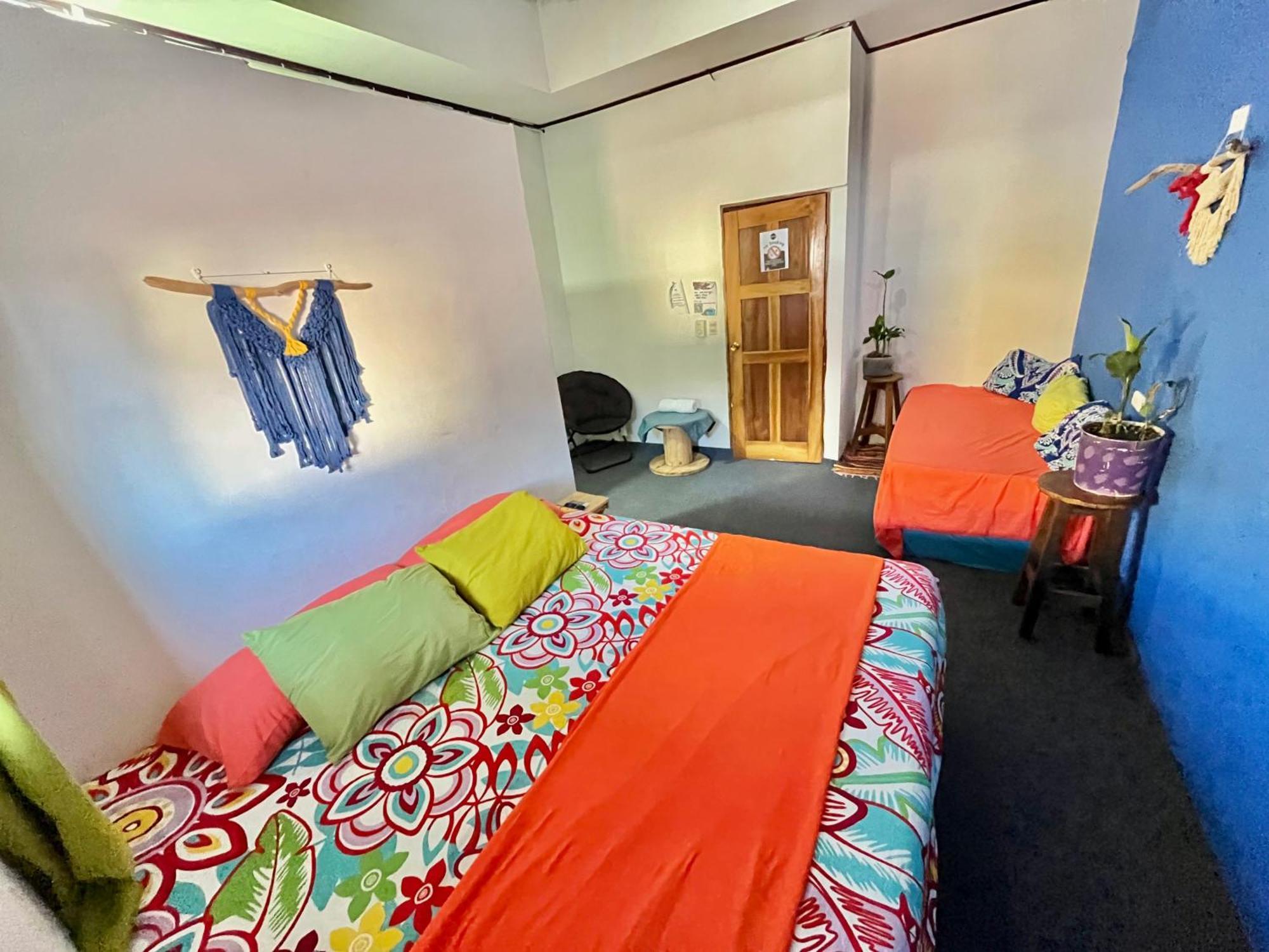 Passifloras Hostel Quepos Extérieur photo