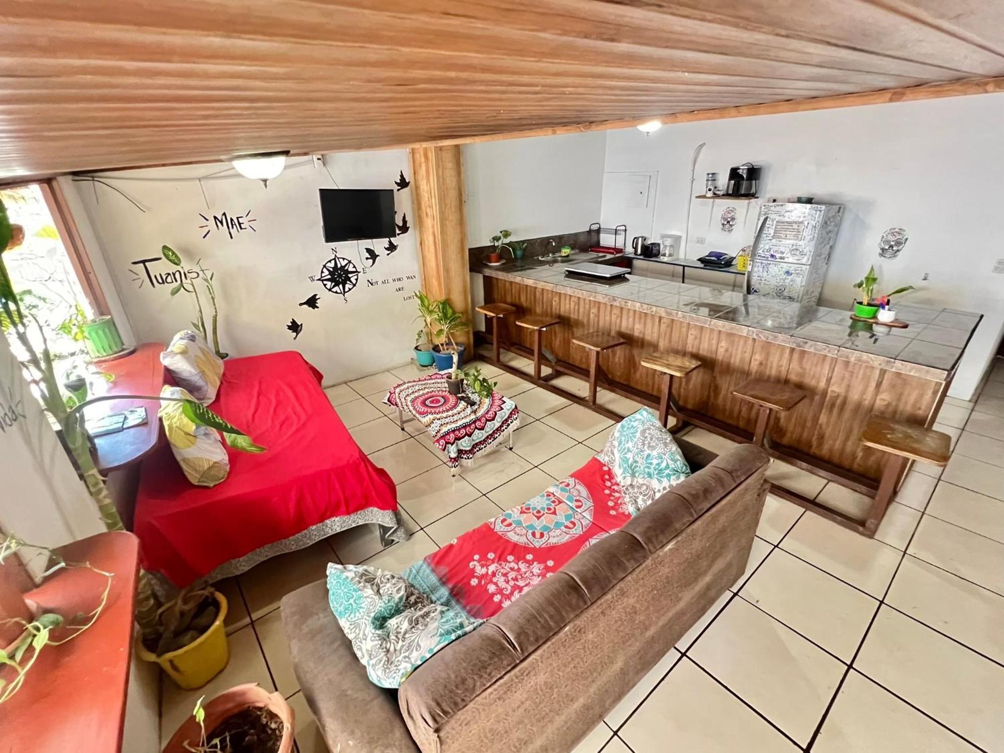 Passifloras Hostel Quepos Extérieur photo