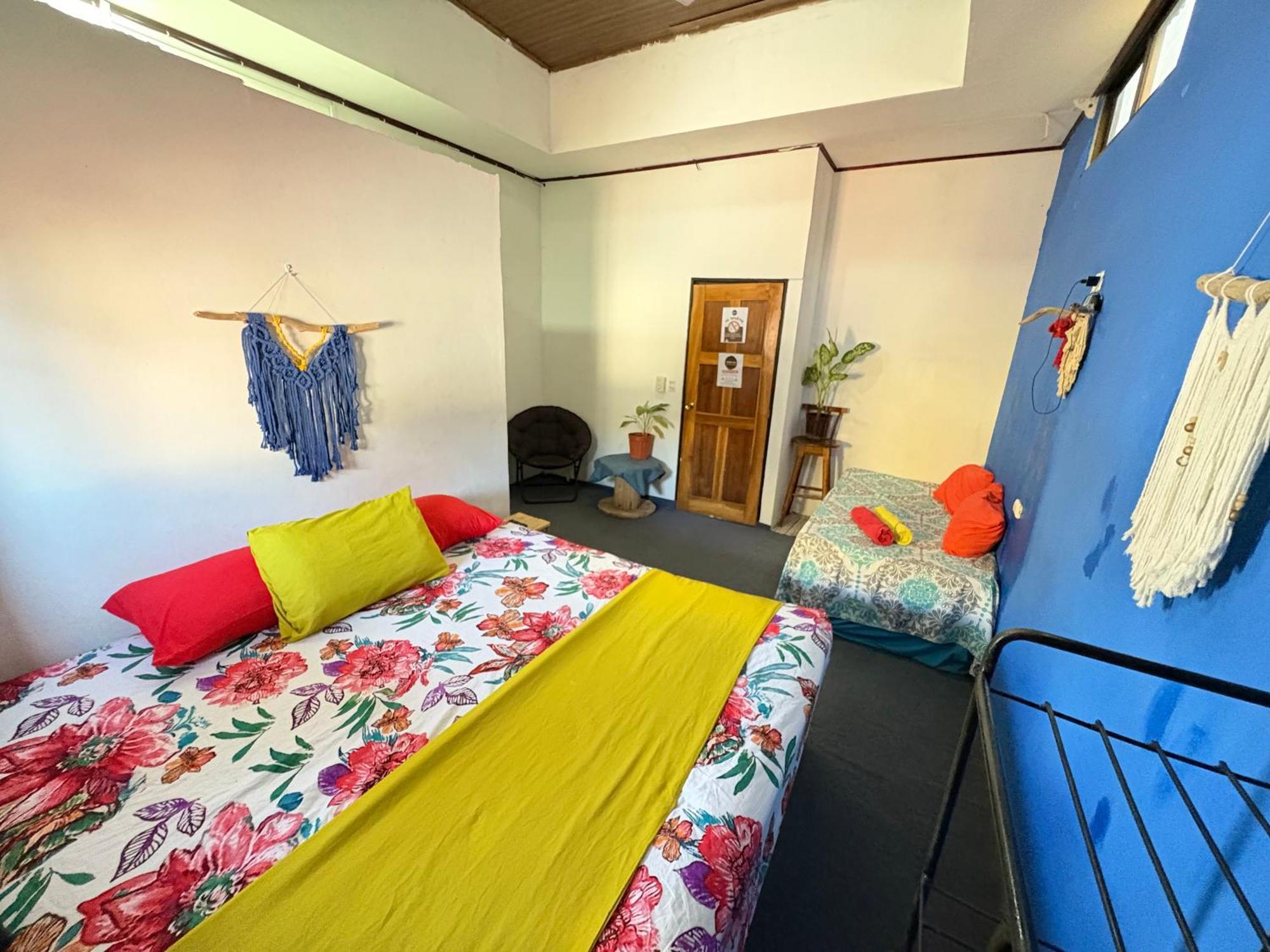 Passifloras Hostel Quepos Extérieur photo