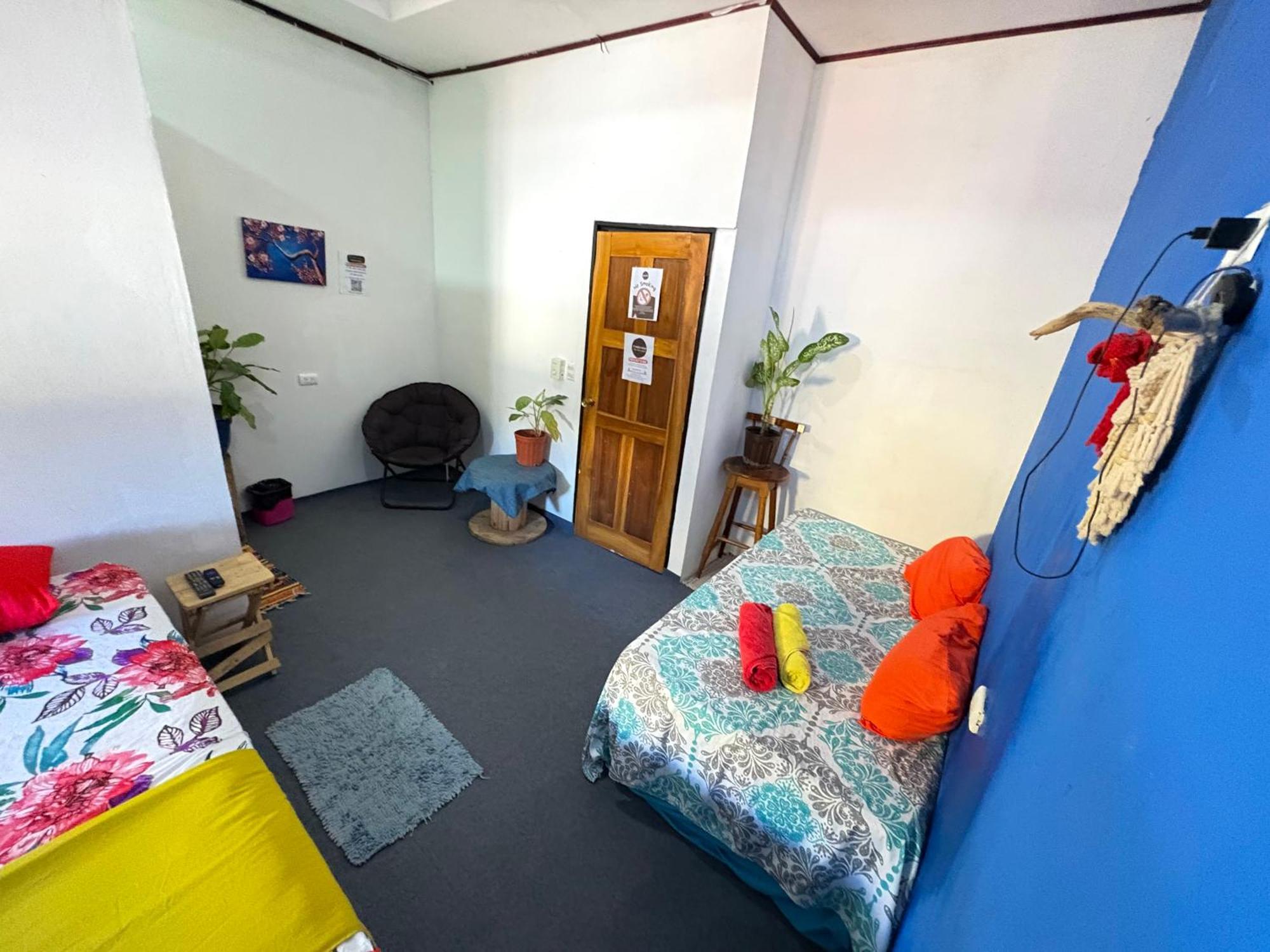Passifloras Hostel Quepos Extérieur photo